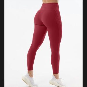pulse surge leggings ALPHALETE
